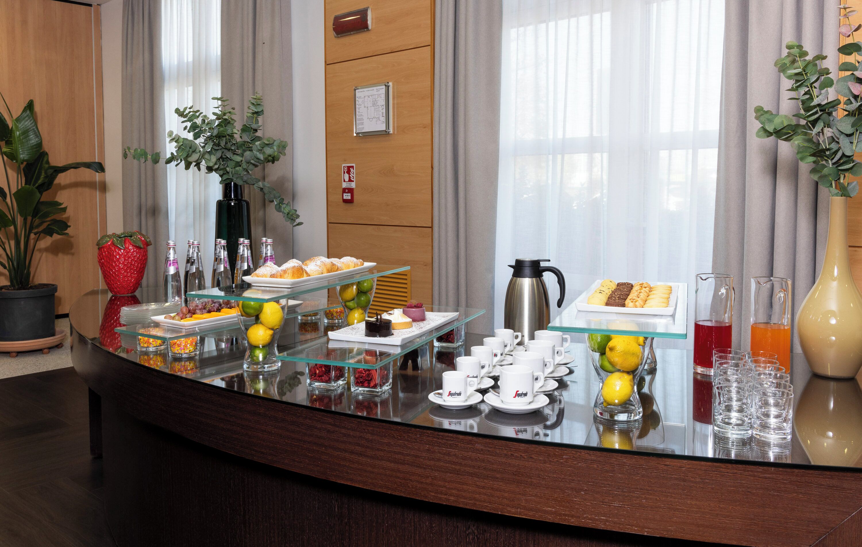 breakfast, lunch and dinner served