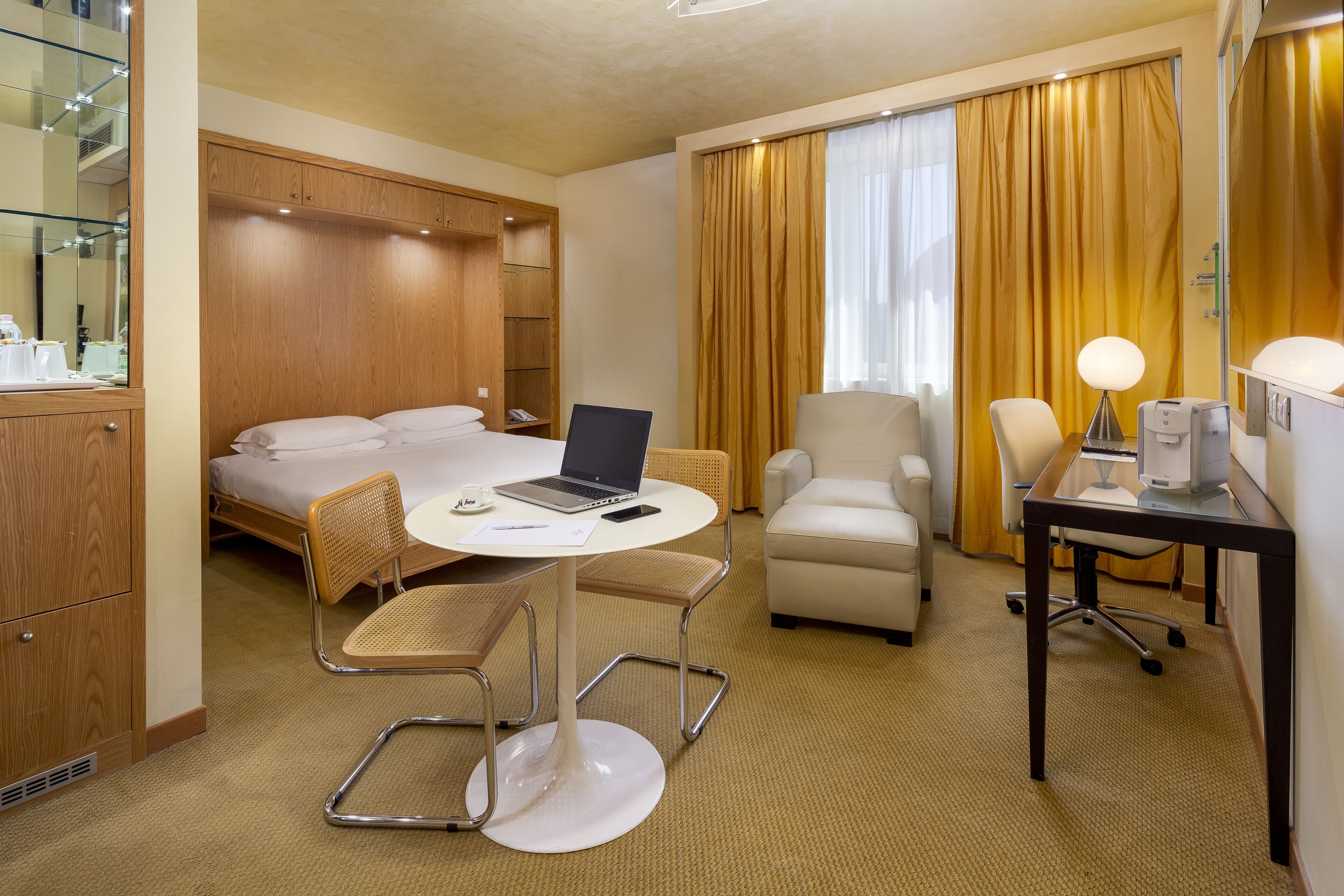 suite, 1 king bed (living area) | in-room business centre