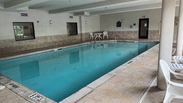 Indoor pool, pool loungers