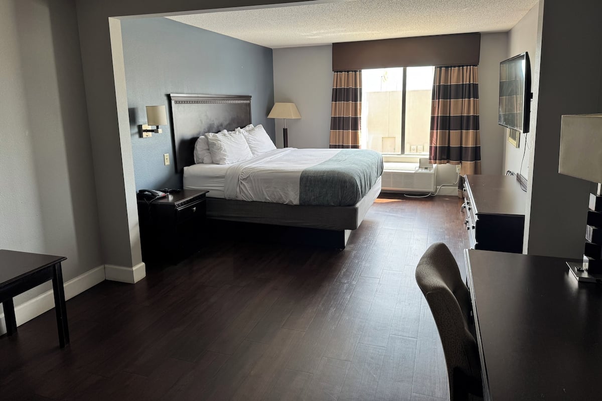 In-room safe, desk, blackout drapes, iron/ironing board