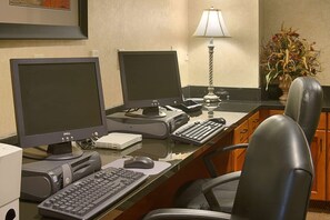 Business centre - Wingate by Wyndham Warner Robins (Warner Robins)