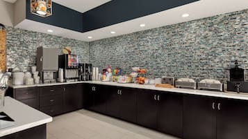 Free daily continental breakfast