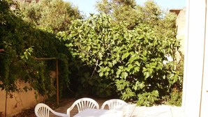 Outdoor dining - Villa Amico B&B (Agrigento)