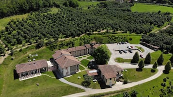 Esterni