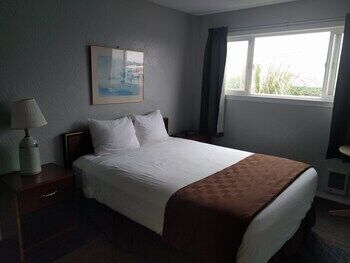 Individually decorated, free WiFi, bed sheets