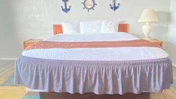 Standard (Standard King with Kitchen) | Individually decorated, free WiFi, bed sheets