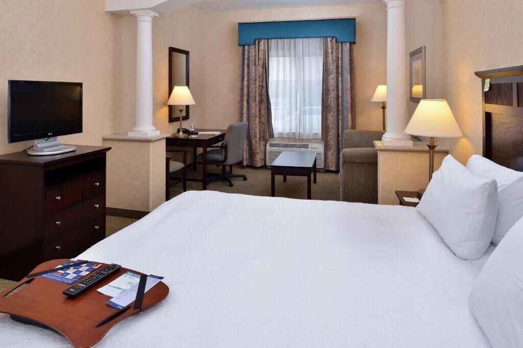 In-room safe, soundproofing, iron/ironing board, free cots/infant beds