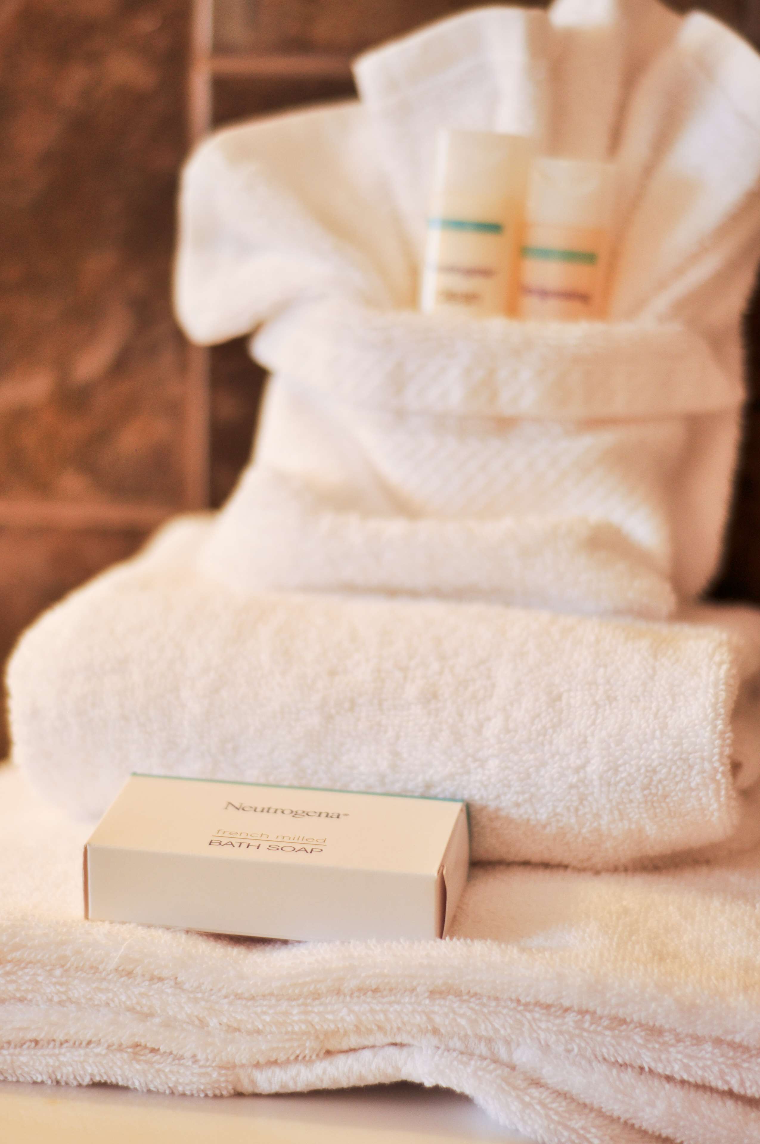 Photo - Hampton Inn & Suites Louisville East