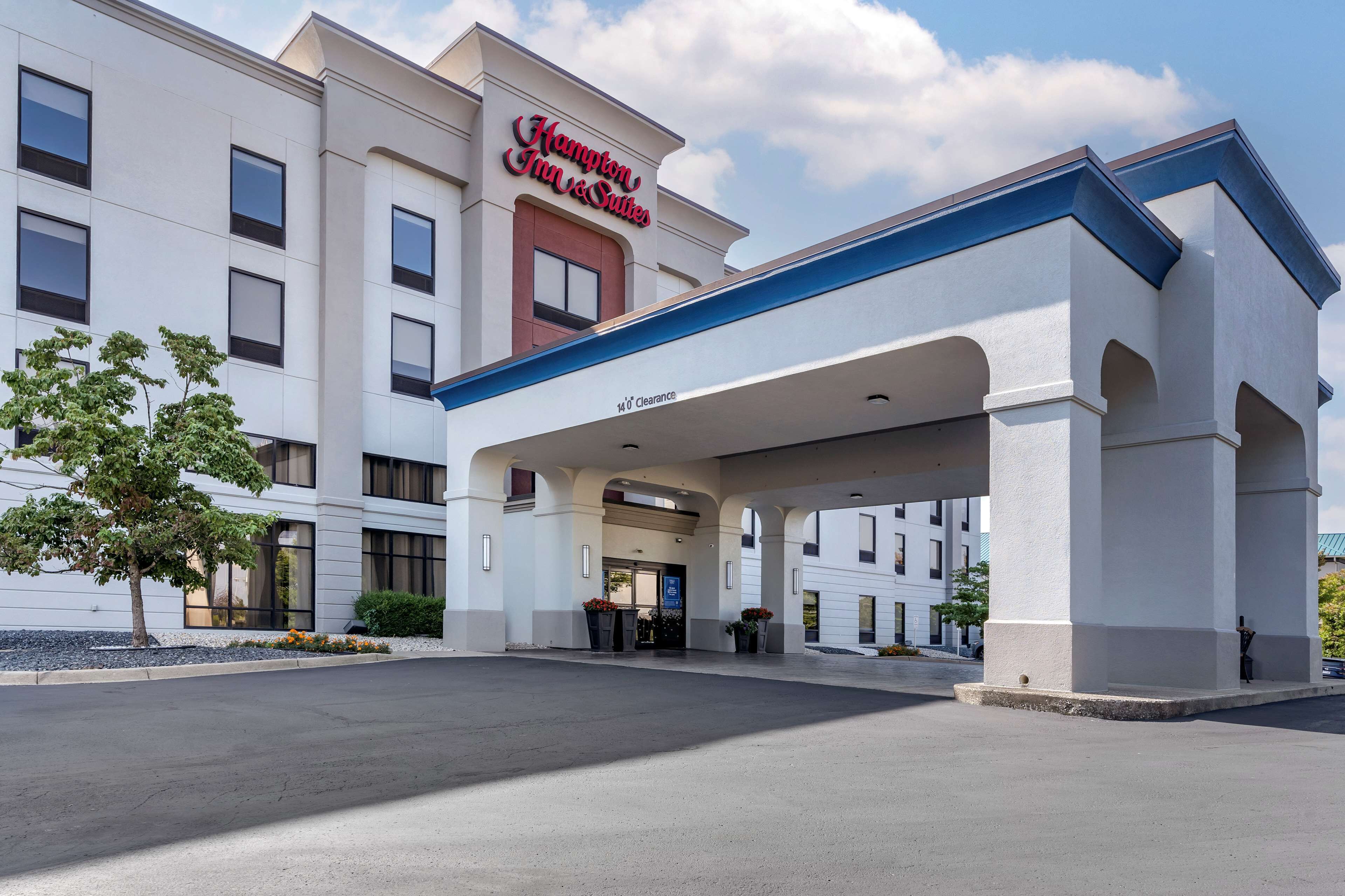 Photo - Hampton Inn & Suites Louisville East