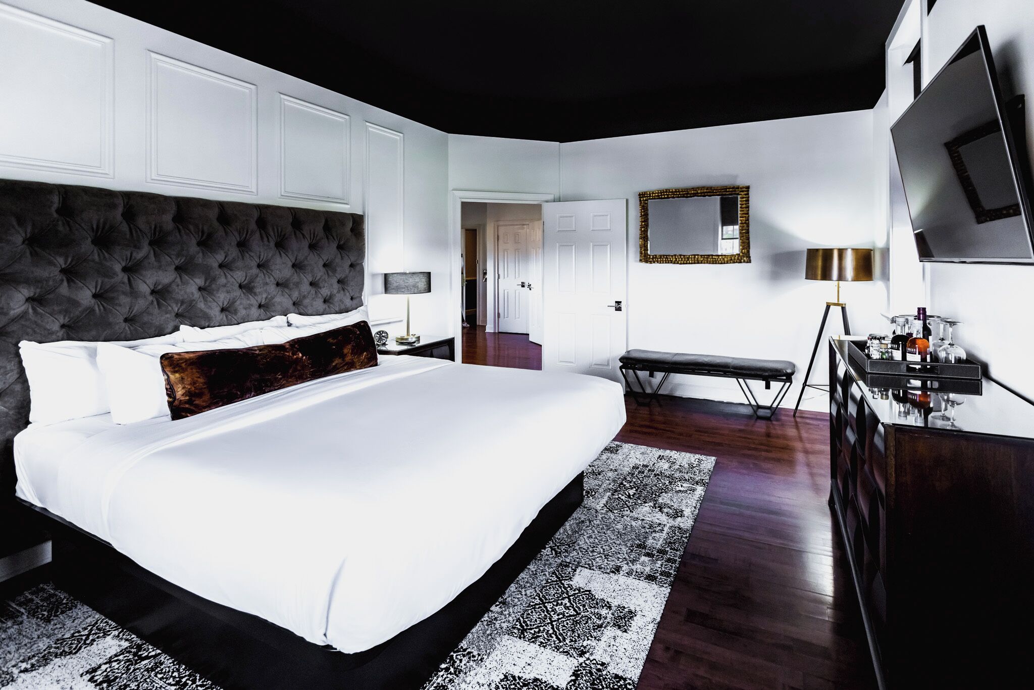 60-inch lcd tv with premium tv channels, tv, ipod dock