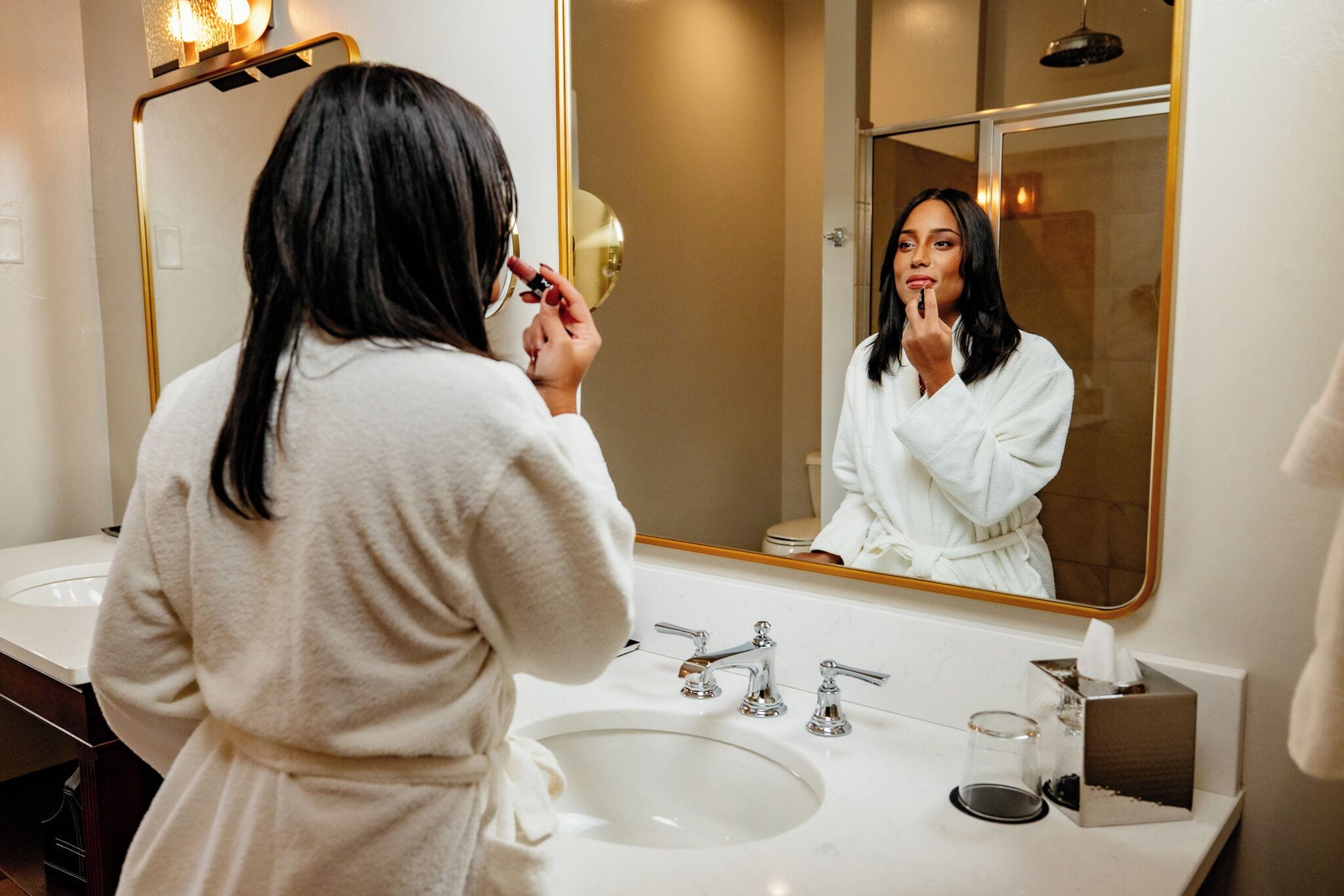 separate bathtub and shower, deep-soaking bathtub, rainfall showerhead