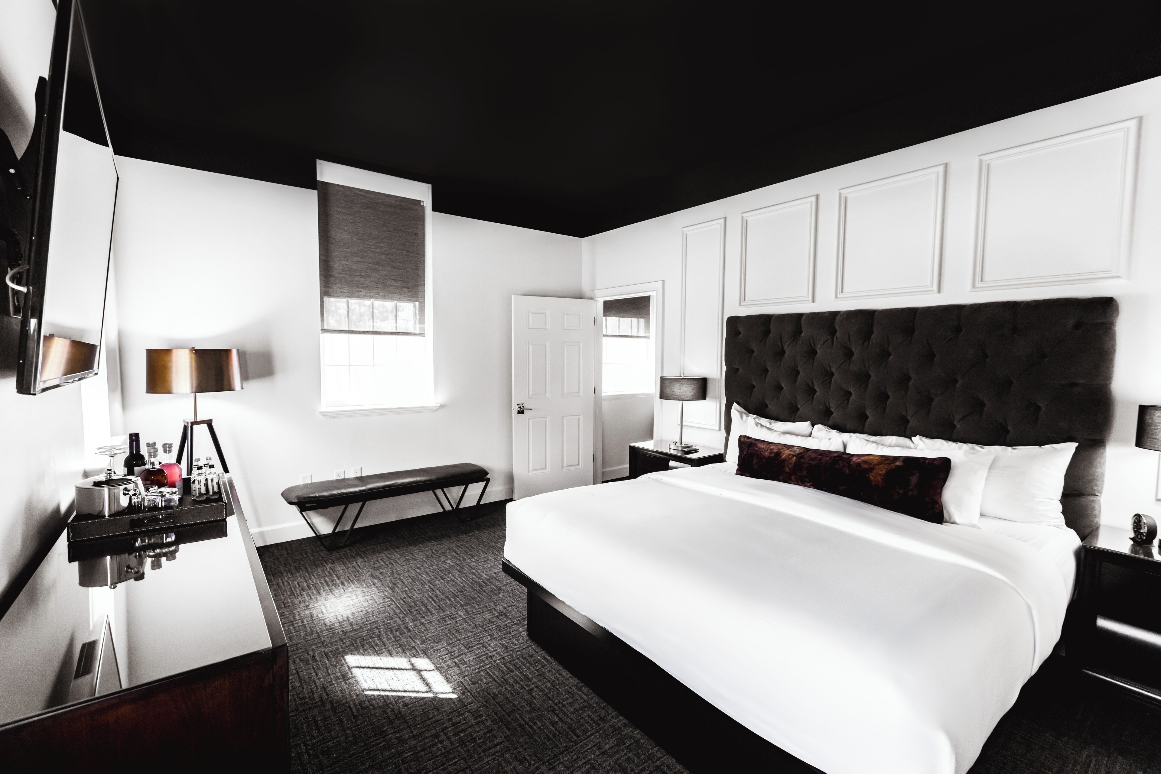 classic suite | premium bedding, down duvets, pillow-top beds, minibar