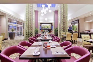 Breakfast and dinner served - Hilton Garden Inn Toronto/Ajax (Ajax)