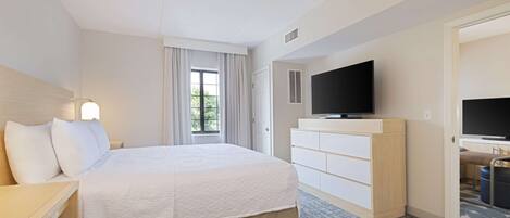 1 bedroom, premium bedding, pillowtop beds, in-room safe