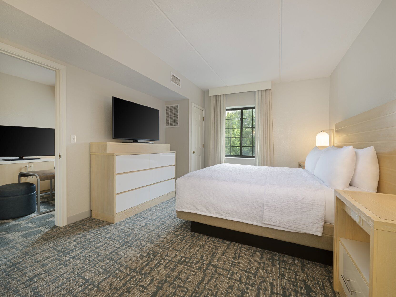 Premium bedding, pillowtop beds, in-room safe, individually decorated