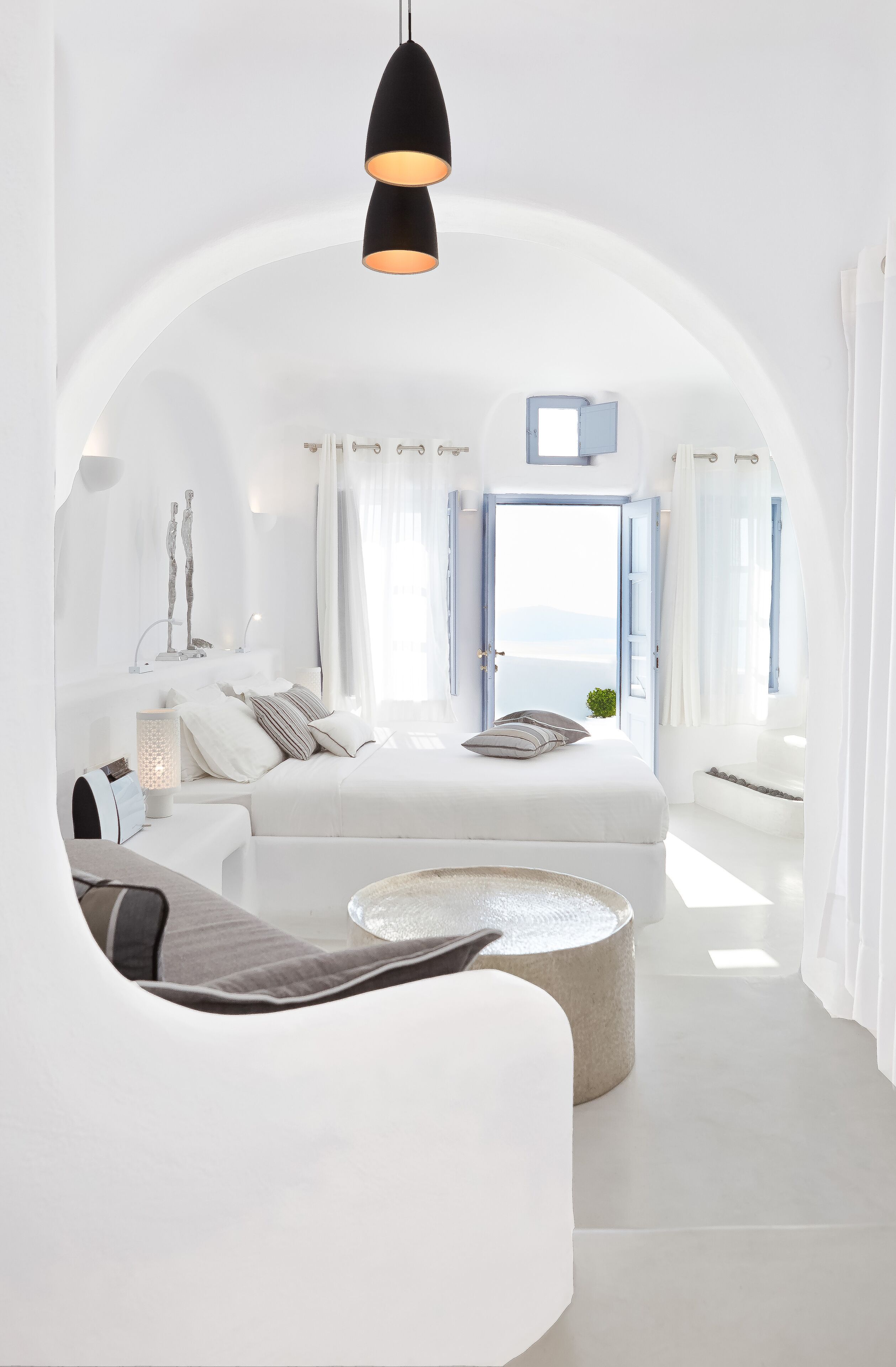 Dana Villas & Infinity Suites Santorini interior view 8