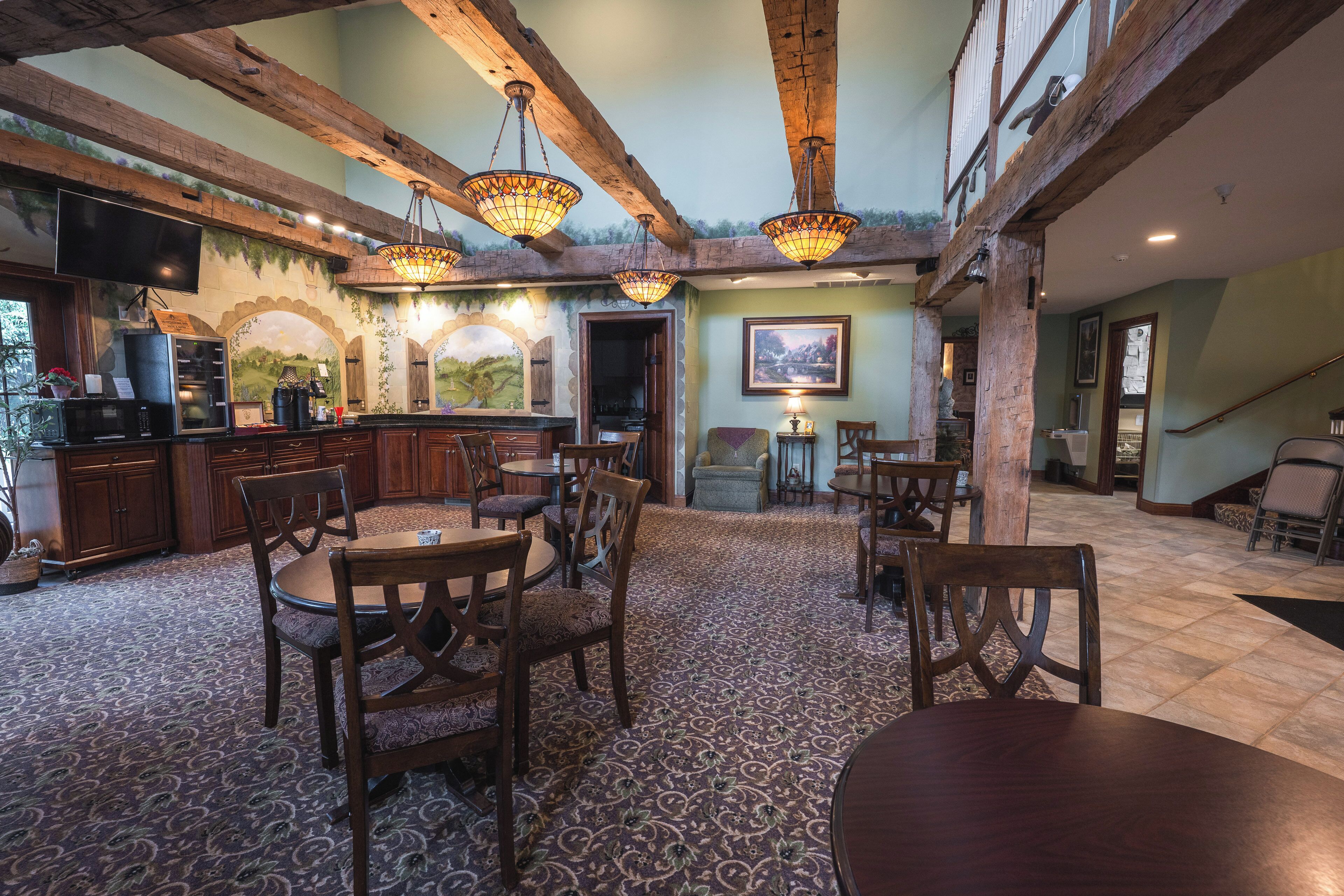 Free daily continental breakfast 