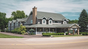 Front of property - Hearthstone Inn & Suites (Cedarville)