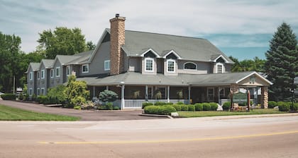 Hearthstone Inn & Suites