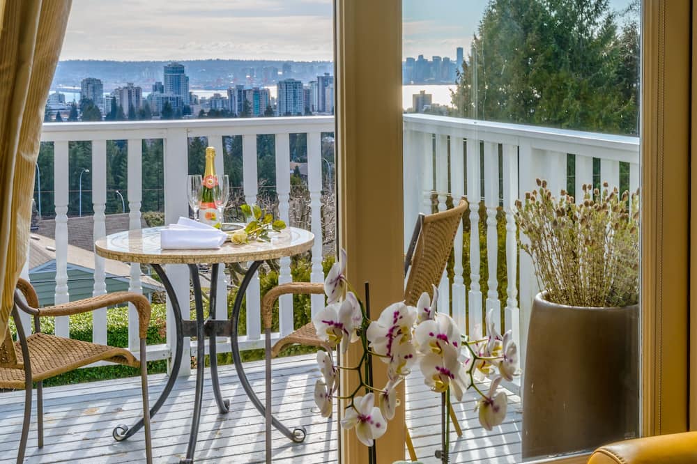 Crystal's View Bed & Breakfast