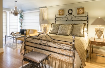 Crystal's View Bed & Breakfast