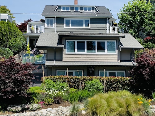 Crystal's View Bed & Breakfast
