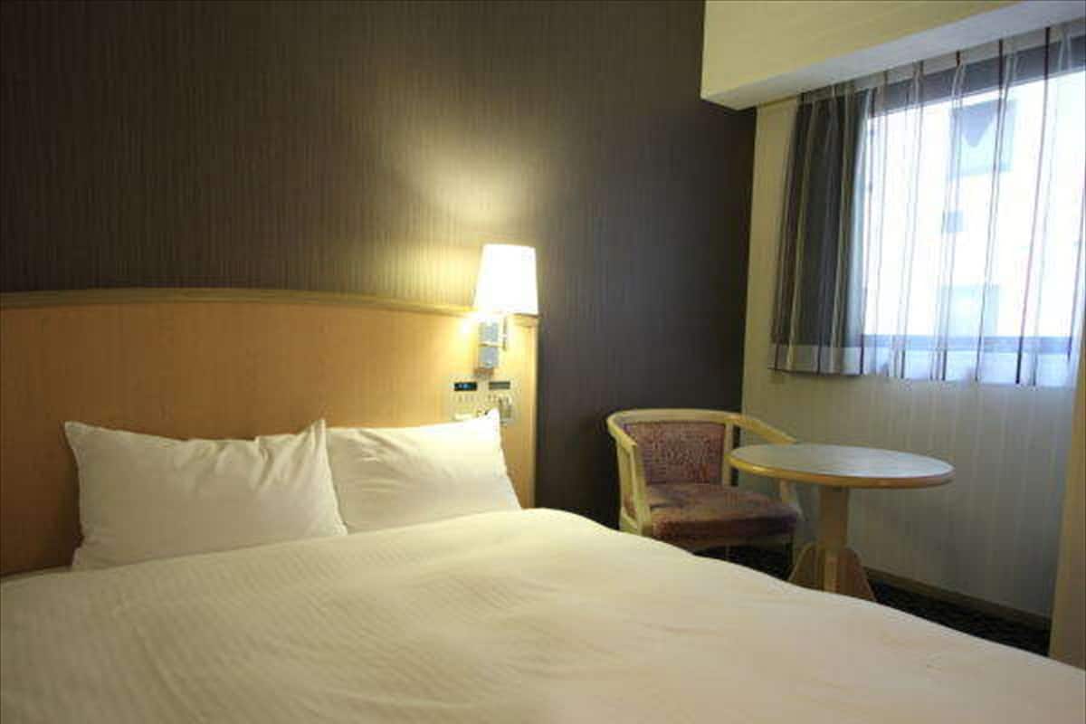 Down duvets, individually furnished, desk, blackout curtains