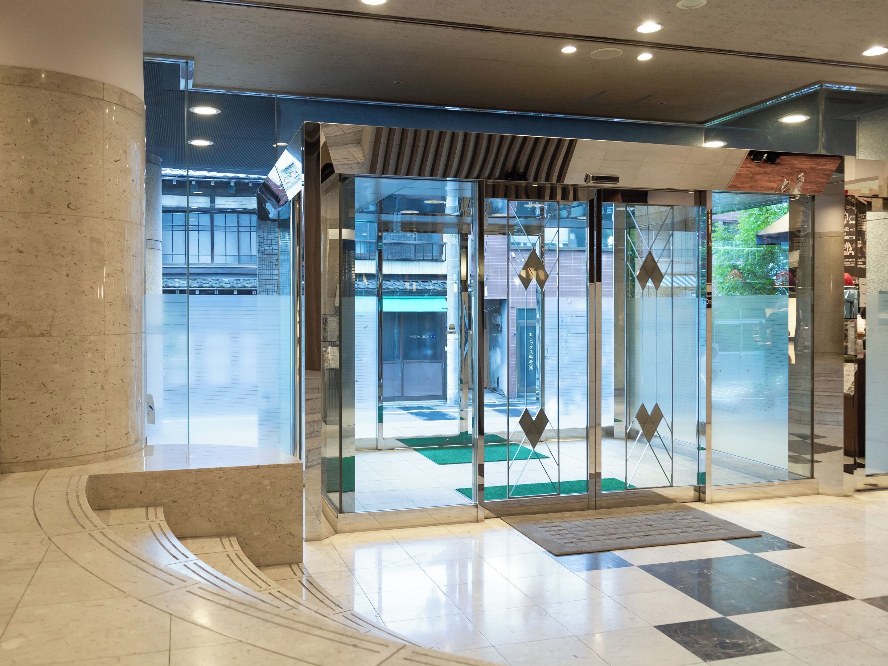 บริเวณประตูทางเข้า