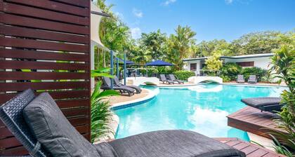 Meridian Port Douglas - Adults only