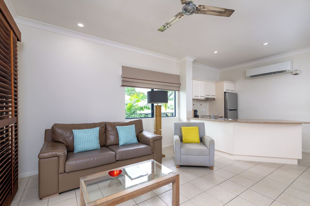 1 Bedroom Pool View | 1 bedroom, in-room safe, individually decorated, individually furnished