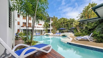 Outdoor pool, sun loungers