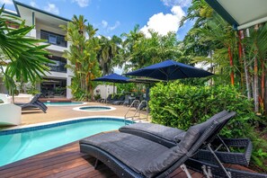 1 Bedroom Pool Entry | Terrace/patio