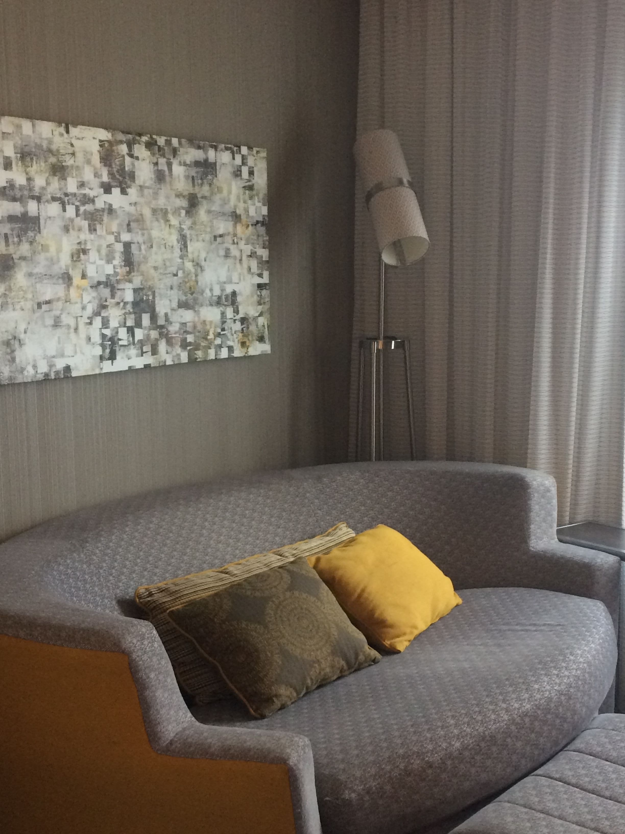 32-inch flat-screen tv with digital channels, tv, netflix