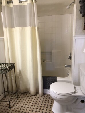 Doppelzimmer, 1 Doppelbett | Badezimmer