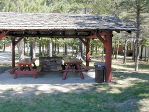 Grill-/Picknickplatz