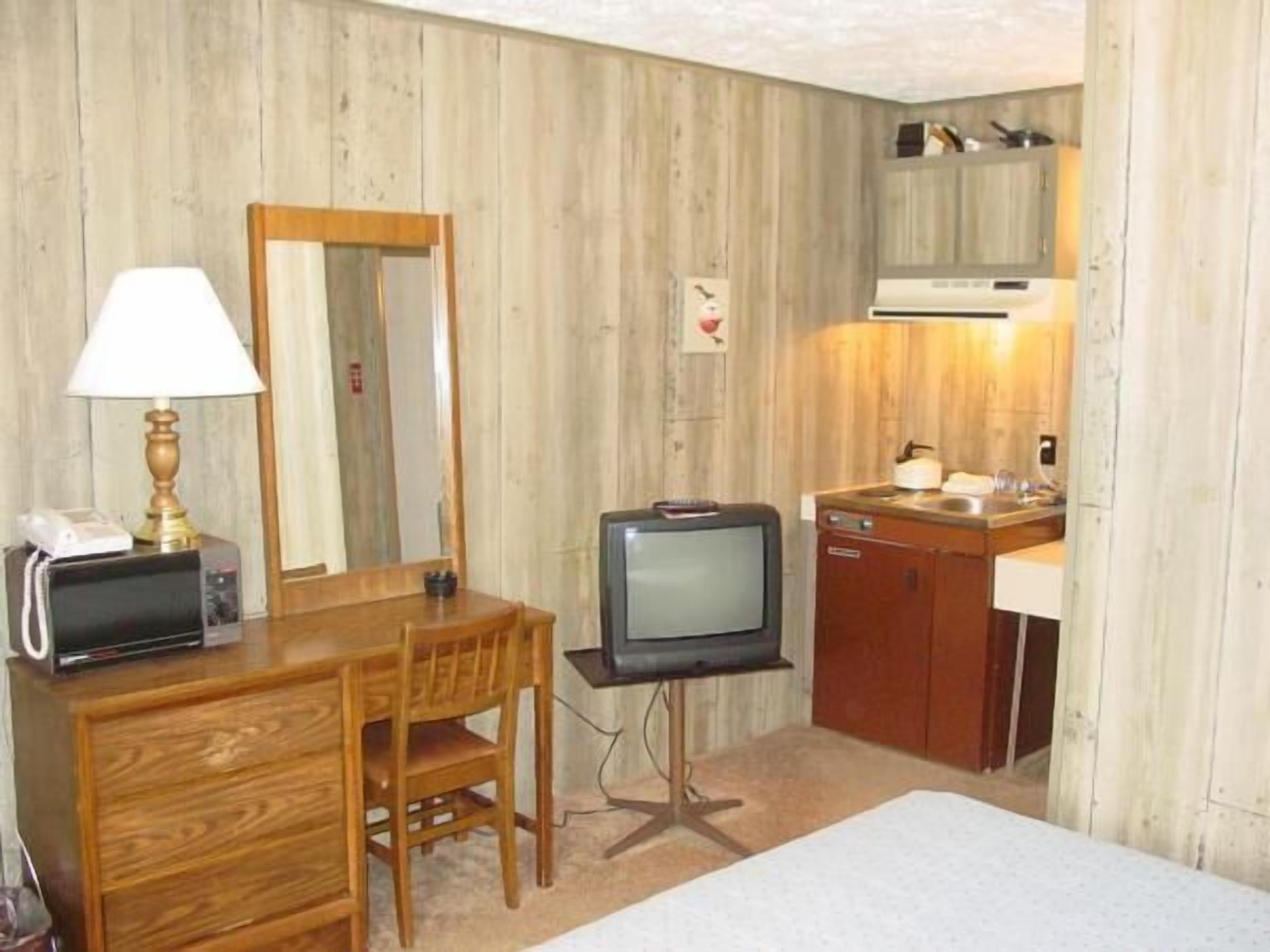 Soundproofing, free WiFi, bed sheets