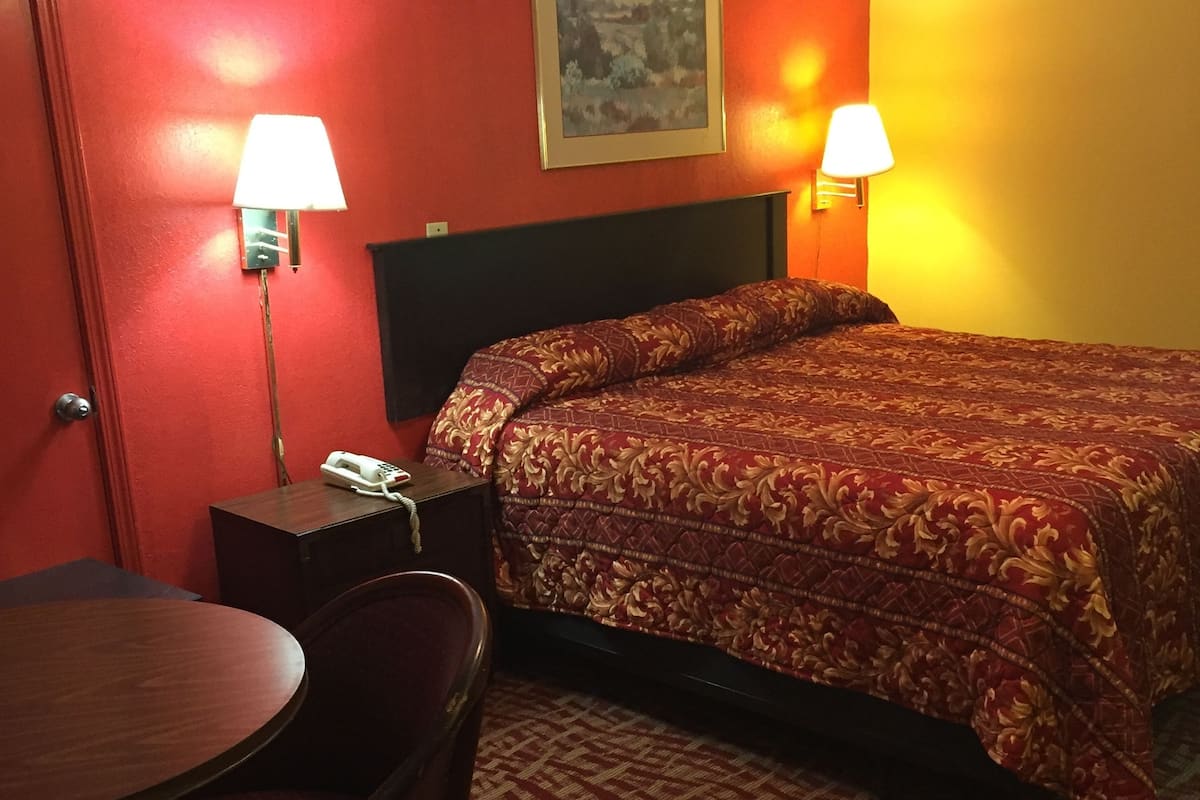 Rideaux occultants, Wi-Fi gratuit, draps fournis
