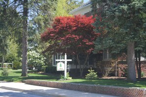 Property entrance - Red Lion Bed & Breakfast (Red Lion)