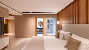 Premium bedding, pillow-top beds, minibar, in-room safe