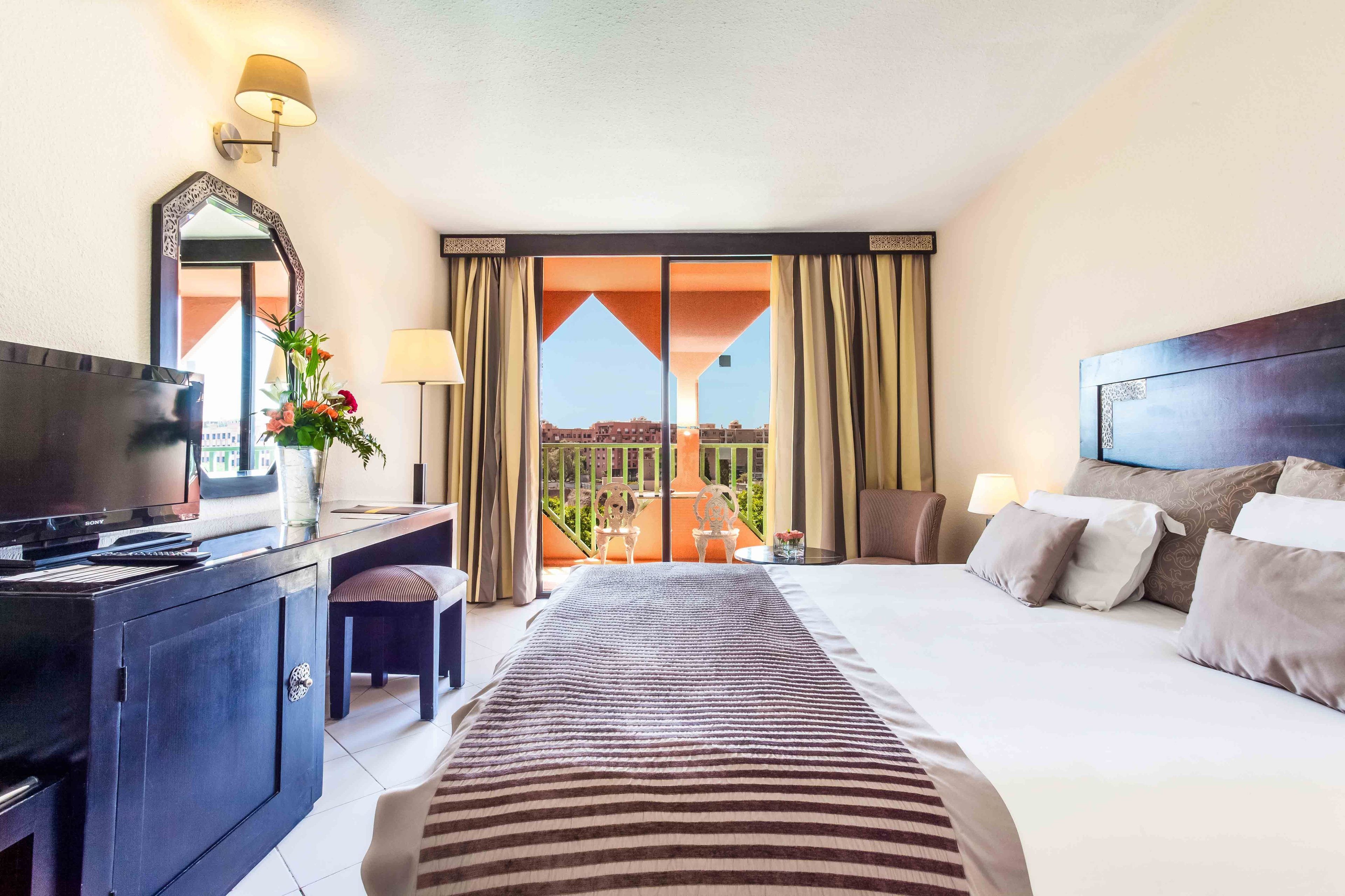 blackout curtains, free wifi, bed sheets