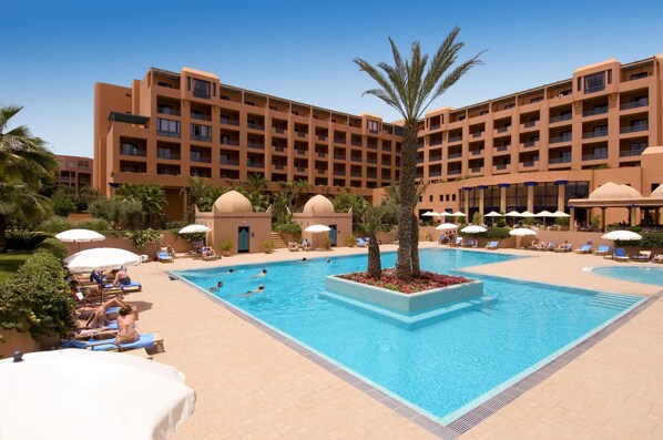 Outdoor pool, pool umbrellas