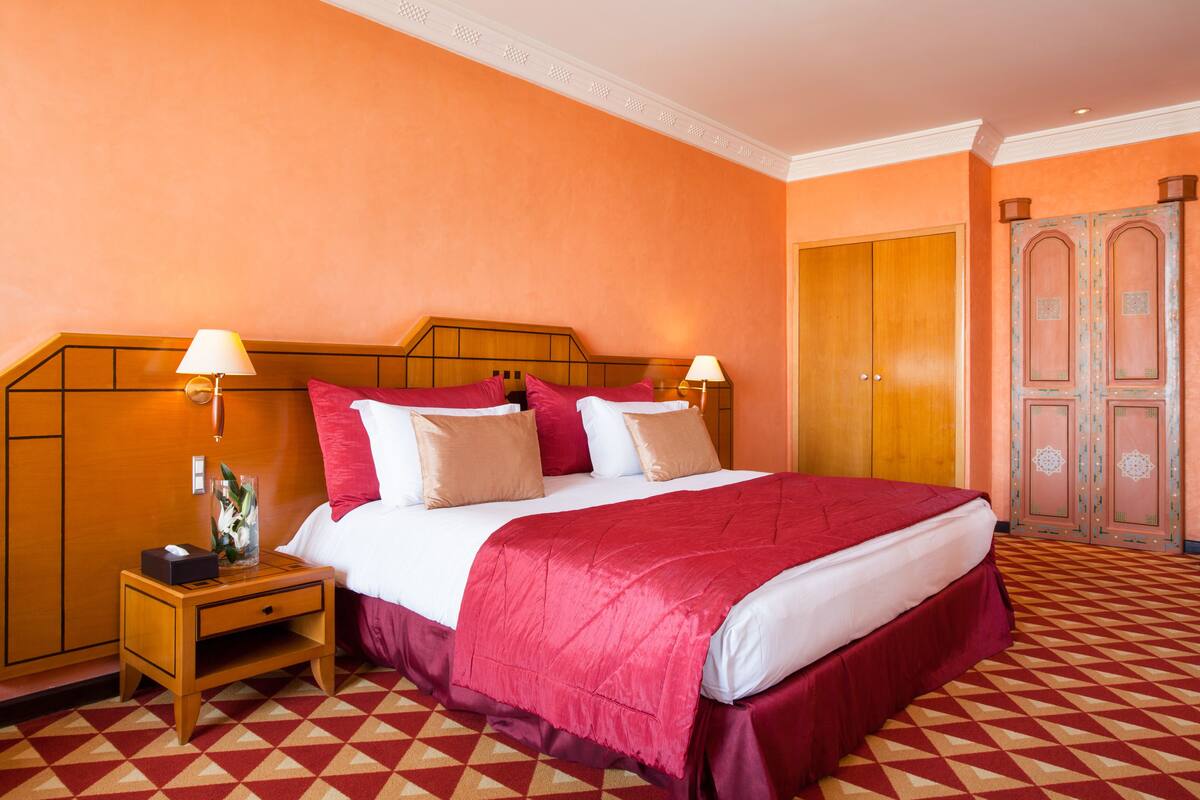 In-room safe, desk, blackout curtains, soundproofing
