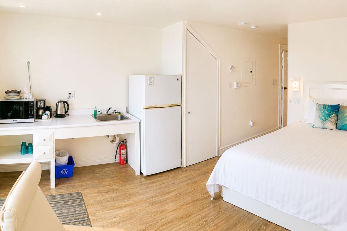 Studio Romantis, 1 Tempat Tidur King, dapur | Seprai premium, tempat tidur Tempur-Pendic, brankas, dan kedap suara