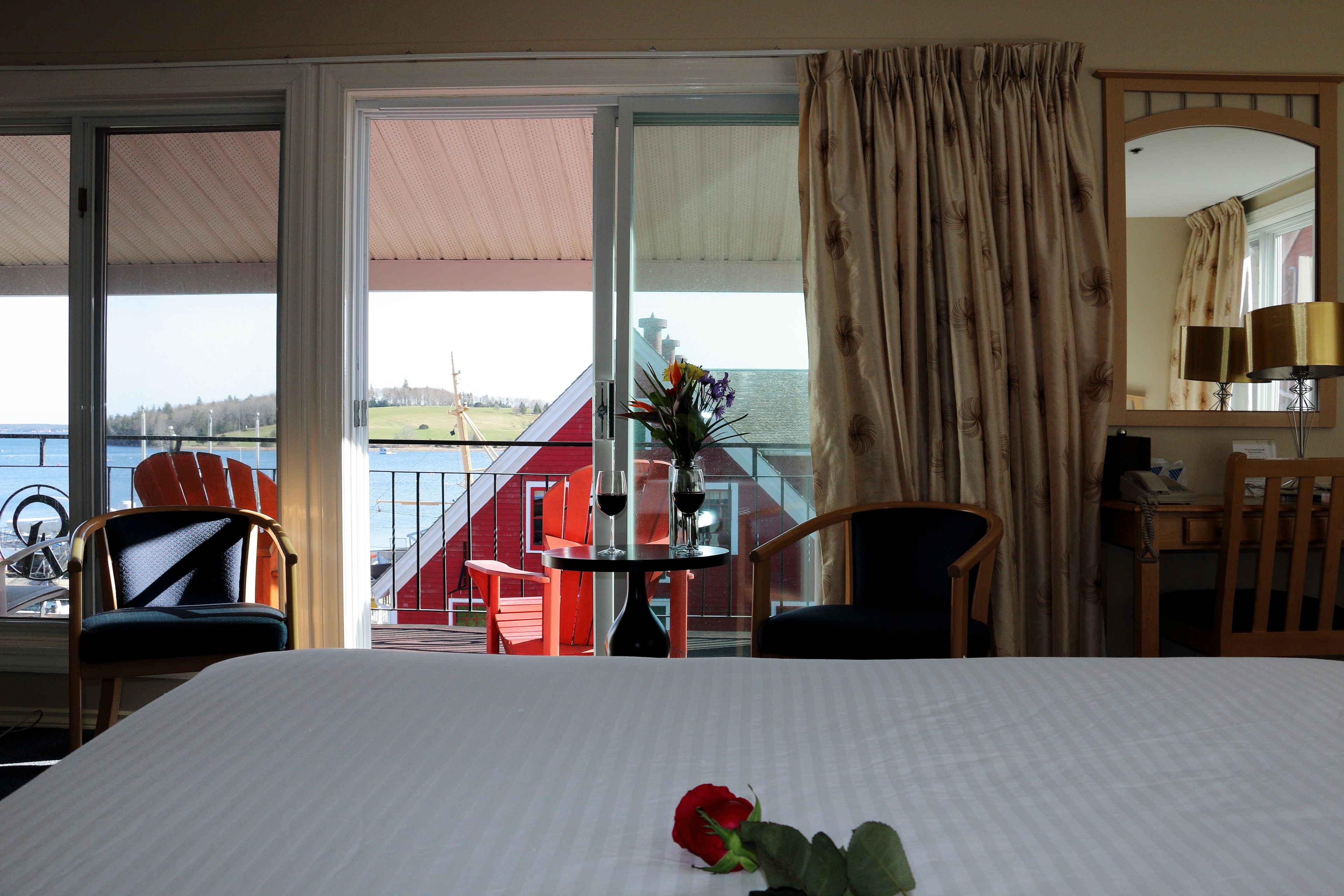 oceanfront executive two queen room with veranda | 1 bedroom, premium bedding, tempur-pedic beds, soundproofing