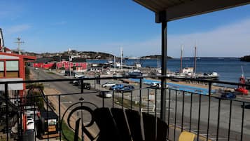 Oceanfront Executive King Room with Veranda | Terrace/patio
