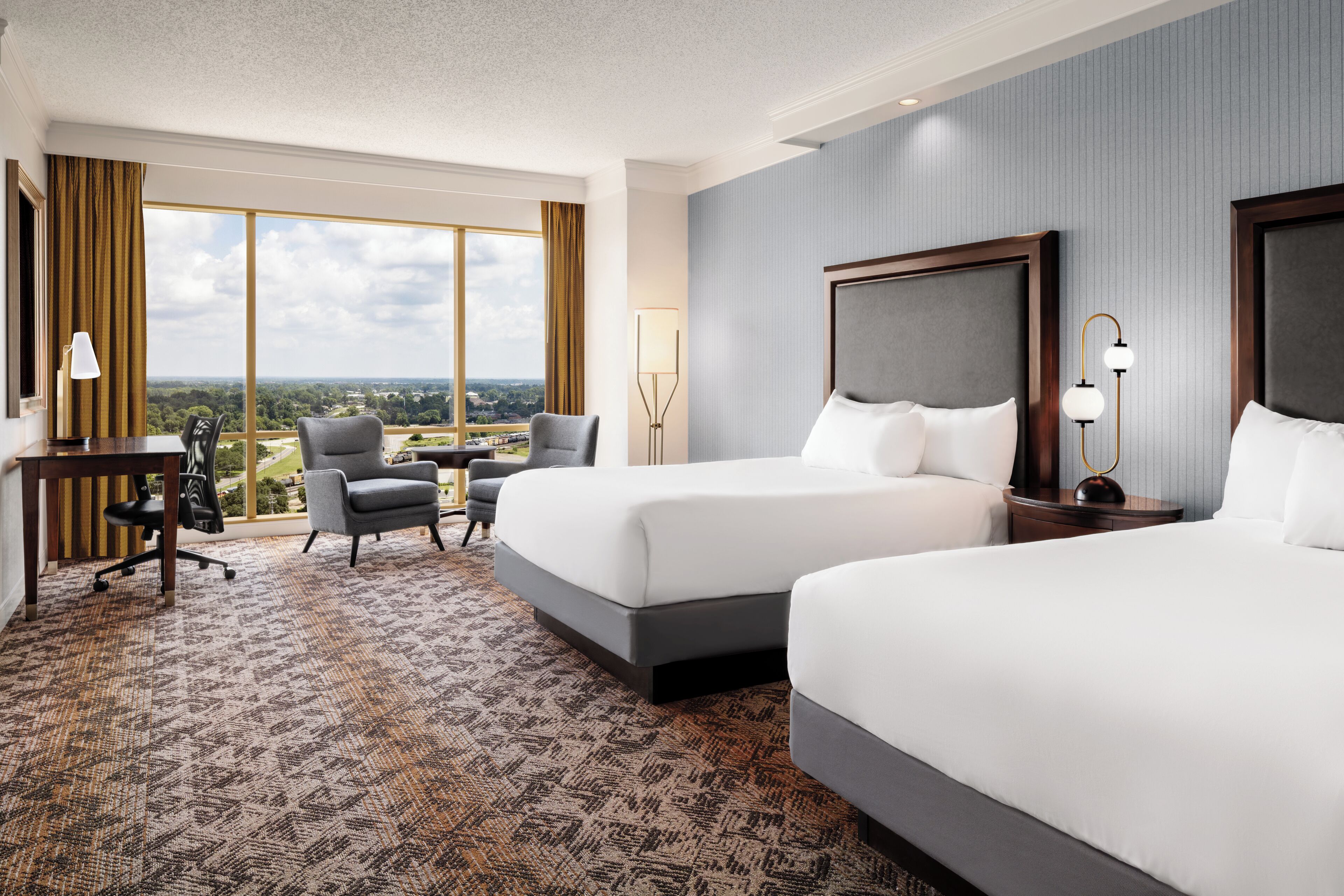 Room Type Assigned on Arrival | 高級寝具、セーフティボックス (室内)、デスク、ノートパソコン用作業スペース