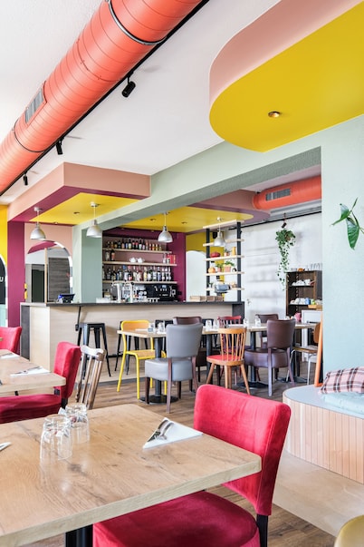 greet Hotel Massieux Lyon Nord