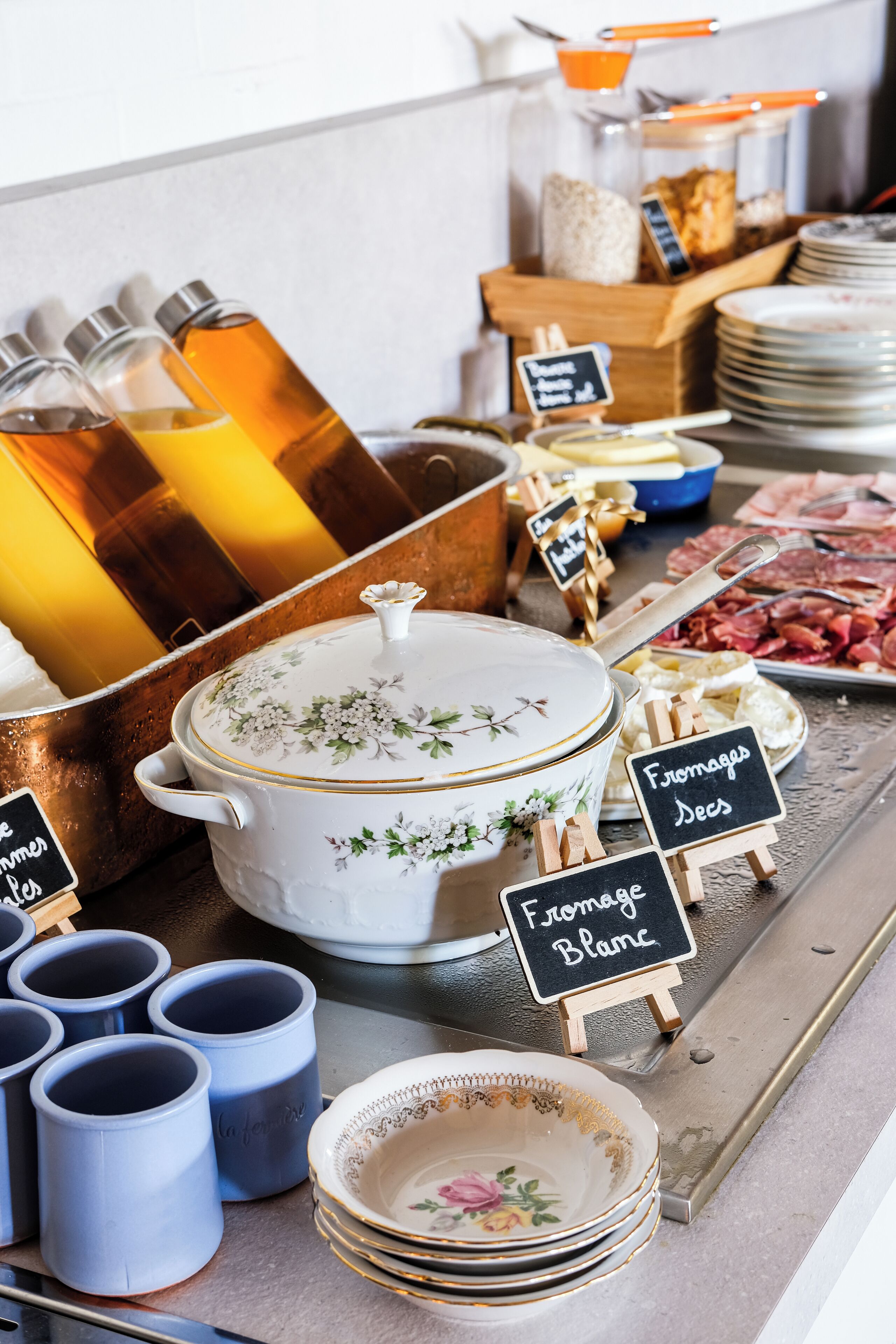 daily buffet breakfast (eur 12 per person)