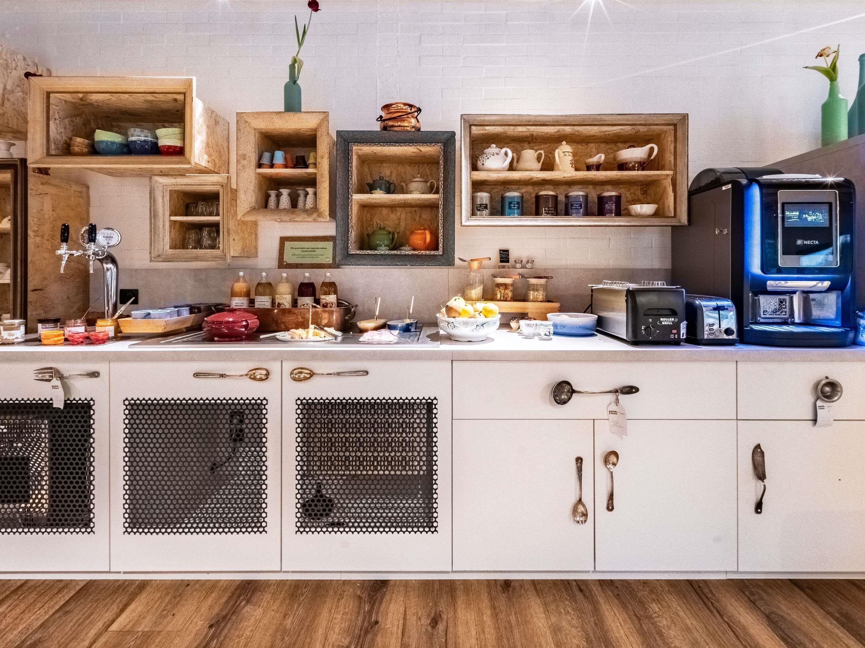 Morgenmadsbuffet hver dag (12 EUR pr. person)