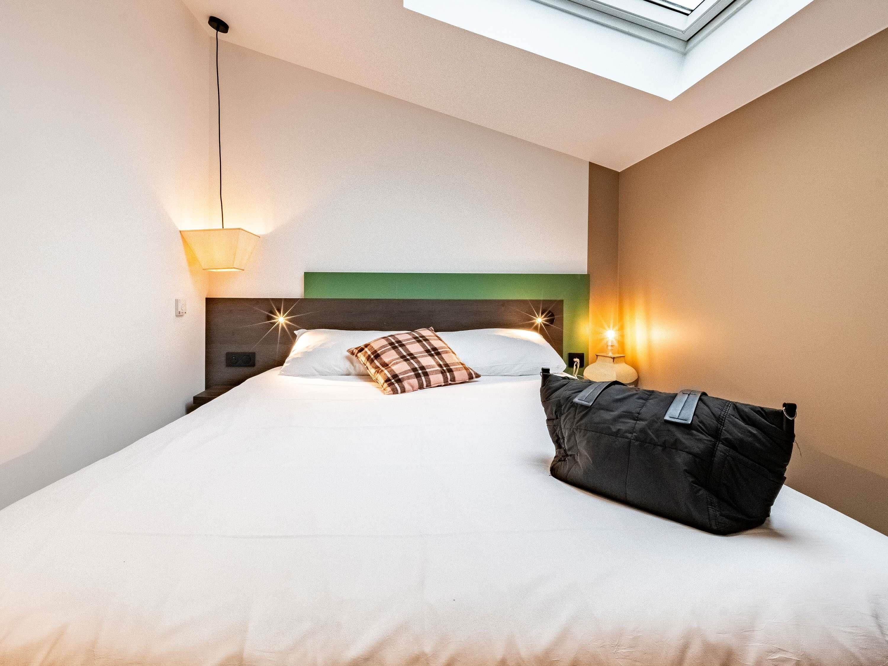 Chambre, 1 lit double (Little Pop) | Literie de qualité supérieure, bureau, chambres insonorisées